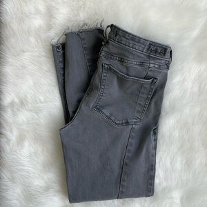 a&f gray skinny jean